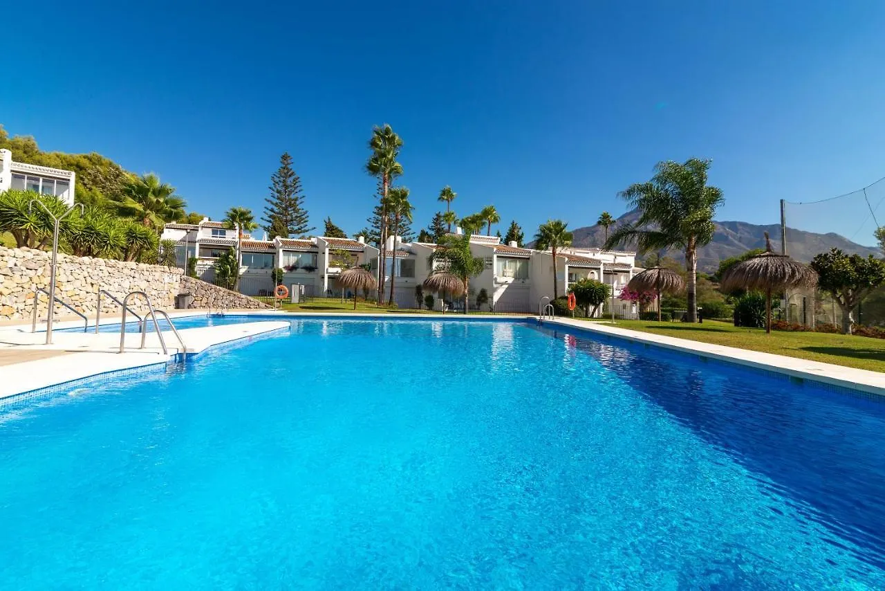 アパート Duplex In Nueva Andalucia, Golfers Paradise マルベーリャ