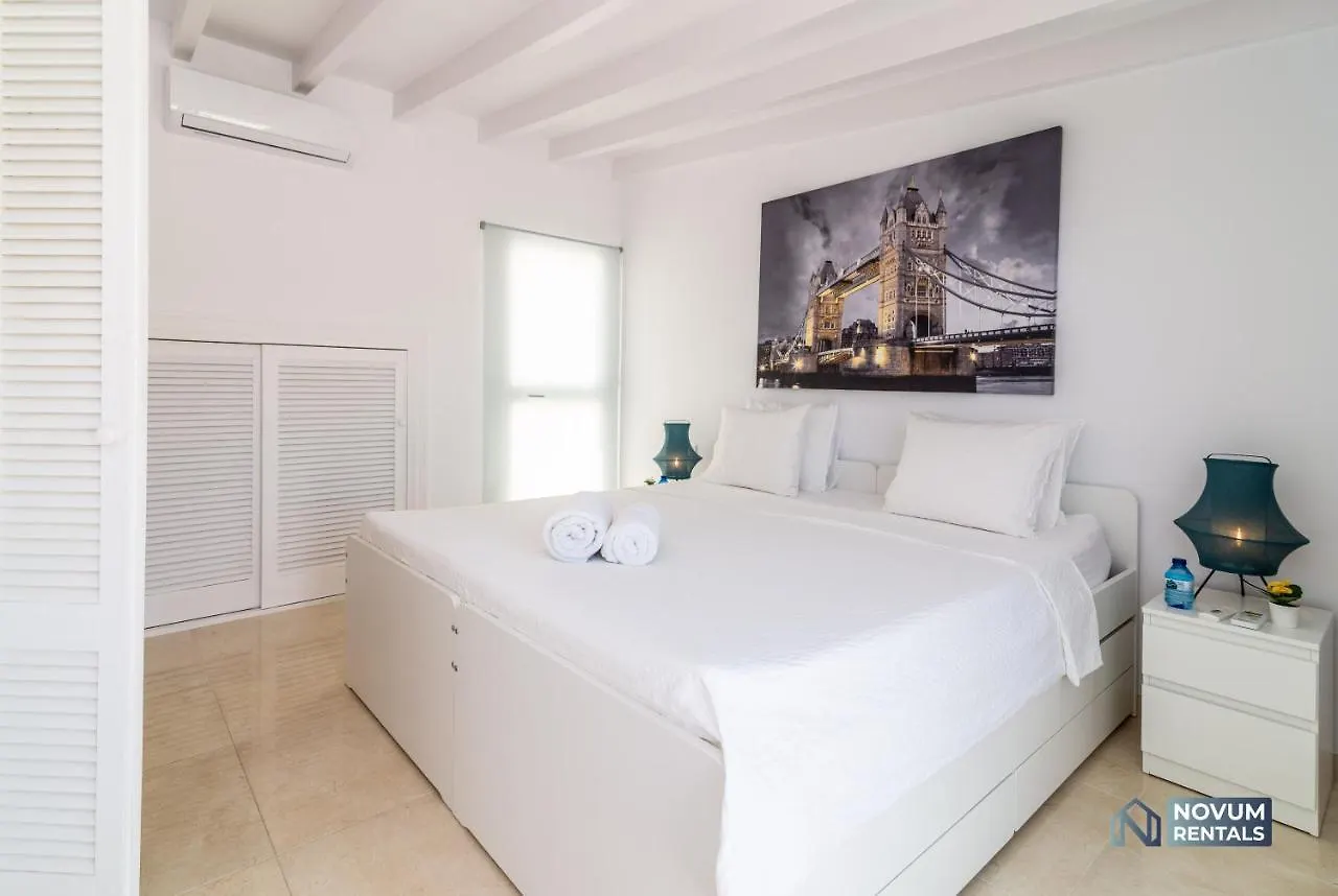 Duplex In Nueva Andalucia, Golfers Paradise Marbella